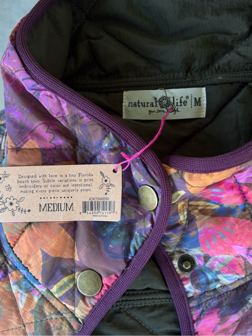 Natural Life floral flower quilted puffer vest multi color rainbow NWT MD - Picture 3 of 3